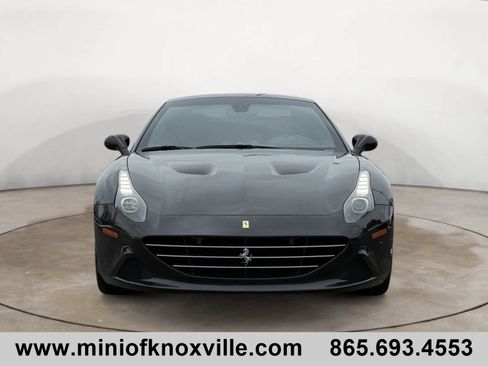 Used 2016 Ferrari California T image 8