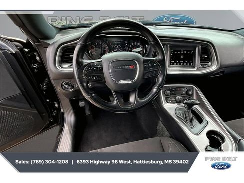 Used 2020 Dodge Challenger SXT w/ Blacktop Package RWD image 5