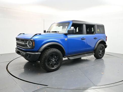 Used 2025 Ford Bronco Big Bend w/ Black Diamond Package AWD/4WD image 3