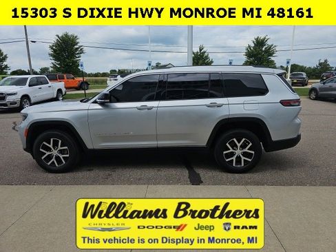 Used 2024 Jeep Grand Cherokee L Limited image 10