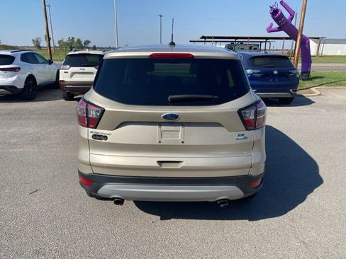 Used 2017 Ford Escape SE w/ SE Cold Weather Package image 5