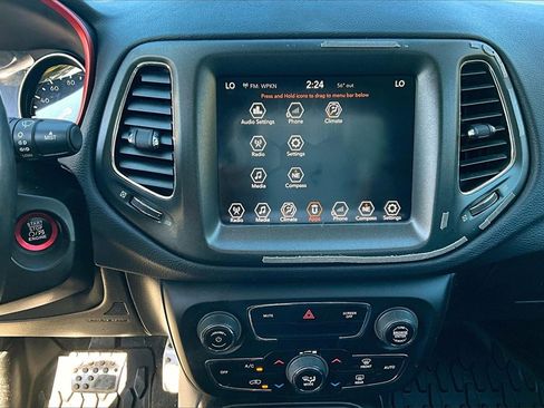 Used 2018 Jeep Compass Trailhawk image 28