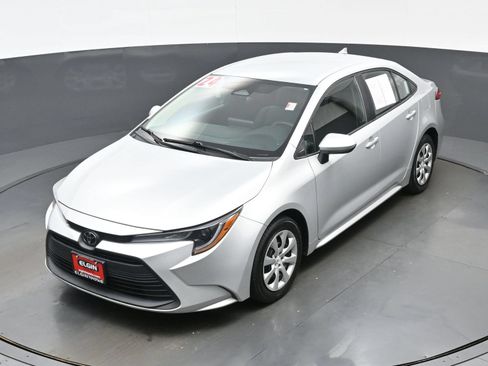 Used 2024 Toyota Corolla LE FWD image 34