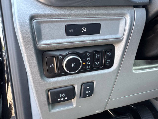 Used 2025 Ford F150 Lariat w/ Equipment Group 501A Mid AWD/4WD image 9