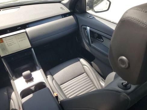 Certified 2025 Land Rover Discovery Sport Dynamic SE image 18