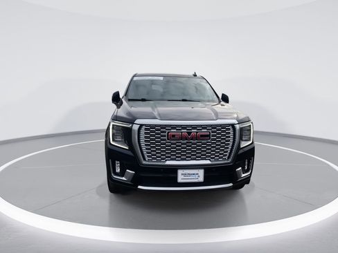 Used 2023 GMC Yukon Denali AWD/4WD image 3