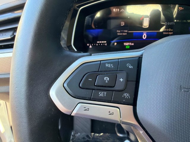 Certified 2023 Volkswagen Jetta SE FWD image 25
