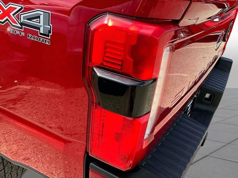 Certified 2024 Ford F250 Lariat w/ Lariat Ultimate Package AWD/4WD image 28
