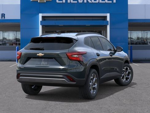 New 2026 Chevrolet Trax LT w/ LT Convenience Package FWD image 4