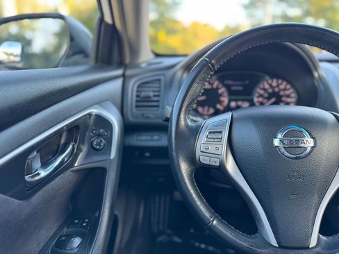 Used 2013 Nissan Altima 2.5 SV w/ 2.5SV Convenience Pkg image 12