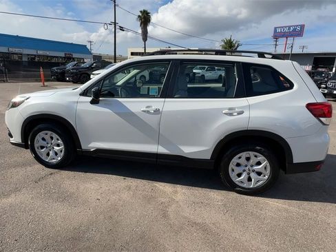 Used 2022 Subaru Forester Base image 8