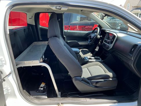 Used 2021 Chevrolet Colorado LT w/ Fleet Safety Package RWD image 19