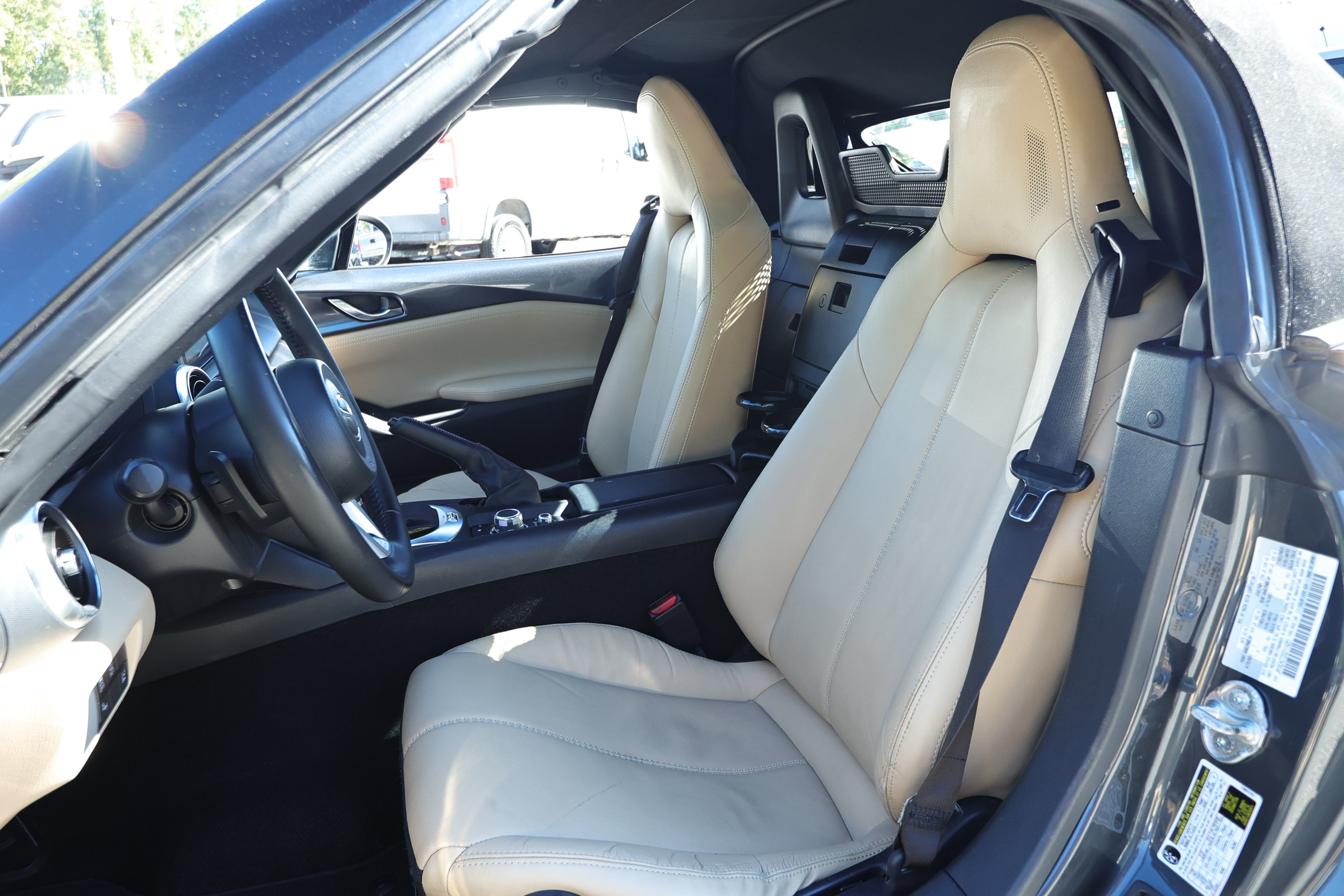 Used 2016 MAZDA MX-5 Miata Grand Touring RWD image 28