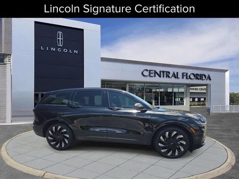 Certified 2025 Lincoln Nautilus Reserve w/ Jet Appearance Package AWD/4WD image 1