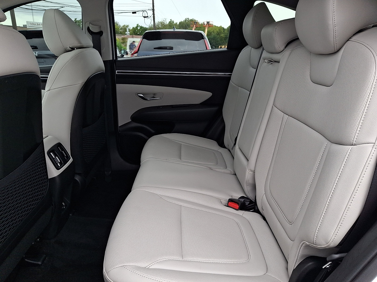 Used 2023 Hyundai Tucson SEL w/ Convenience Package AWD/4WD image 10