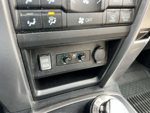 Used 2018 Toyota 4Runner Limited AWD/4WD image 34