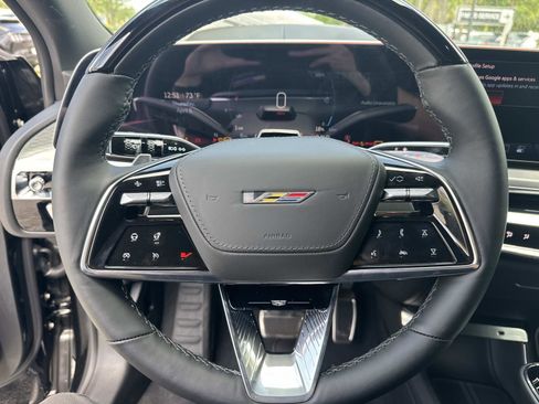 New 2026 Cadillac Lyriq V AWD/4WD image 31