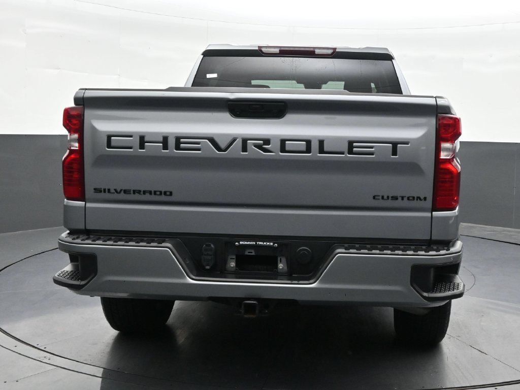 Used 2024 Chevrolet Silverado 1500 Custom w/ Turbomax Blackout Package RWD image 4