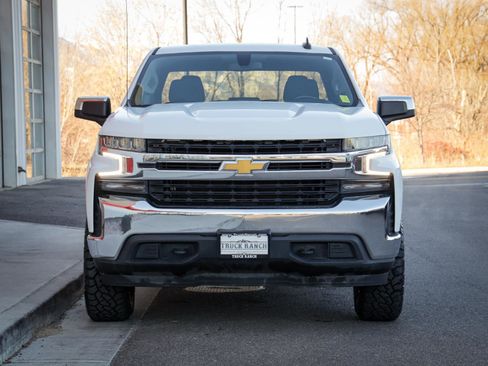 Used 2021 Chevrolet Silverado 1500 LT w/ Bed Protection Package image 9