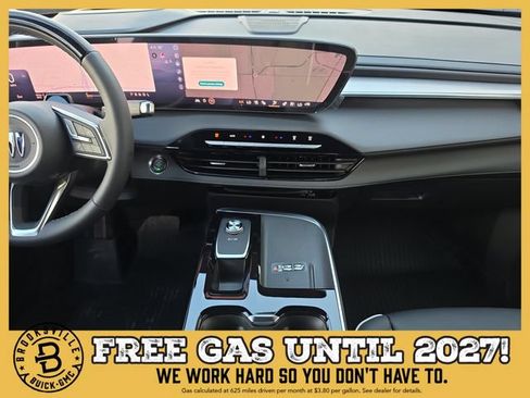 New 2027 Buick Enclave Avenir w/ LPO, Floor Liner Package FWD image 13
