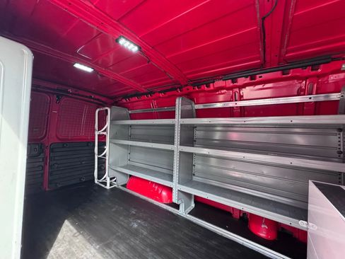 Used 2017 GMC Savana 3500 image 23