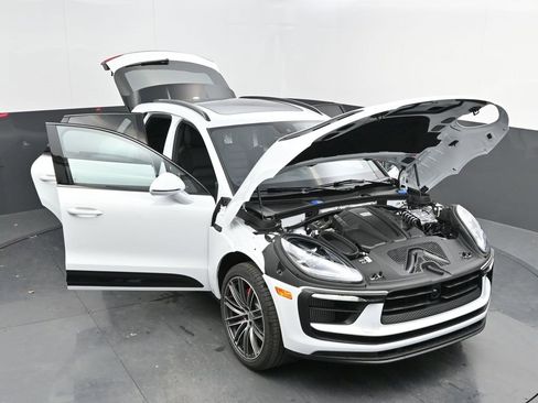 New 2025 Porsche Macan S image 47