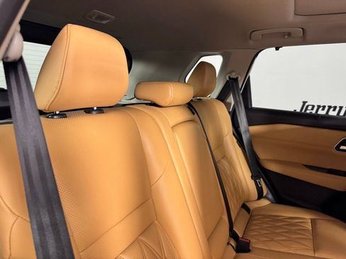 Used 2023 Nissan Rogue Platinum w/ Platinum Premium Package image 29