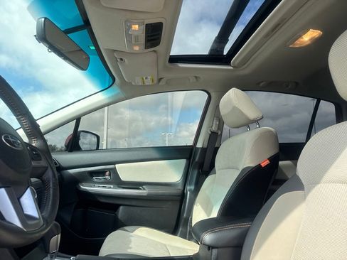 Used 2017 Subaru Crosstrek 2.0i Premium w/ Moonroof Package AWD/4WD image 36