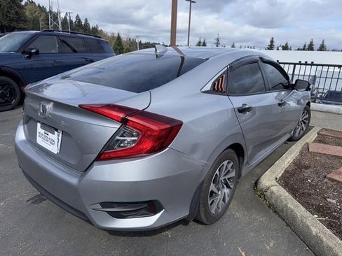 Used 2018 Honda Civic EX image 7