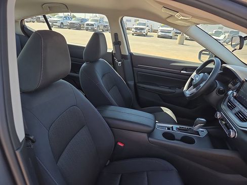 Used 2025 Nissan Altima 2.5 SV AWD/4WD image 13