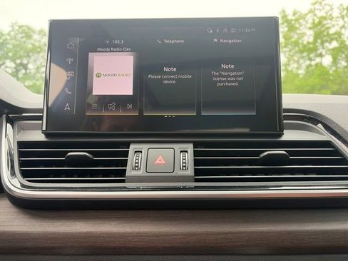 Used 2023 Audi Q5 2.0T Premium w/ Convenience Package AWD/4WD image 32