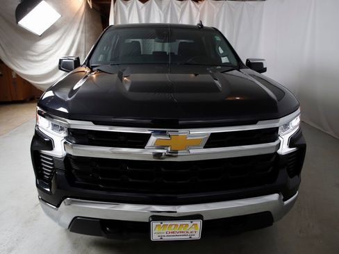 Used 2023 Chevrolet Silverado 1500 LT image 4