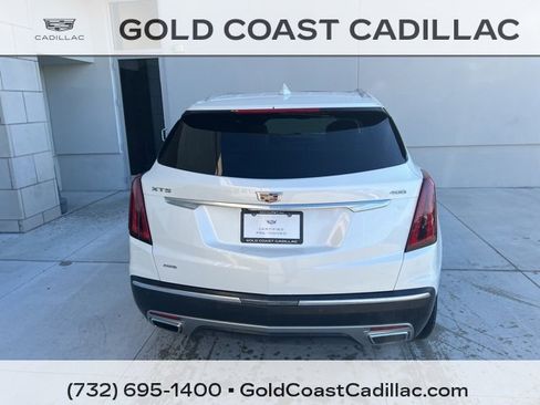 Certified 2022 Cadillac XT5 Premium Luxury image 3