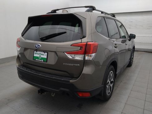 Used 2020 Subaru Forester Premium AWD/4WD image 9