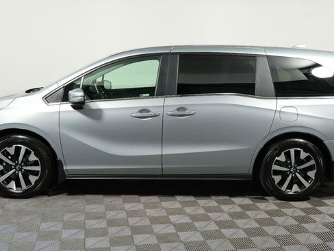 Certified 2026 Honda Odyssey EX-L image 8