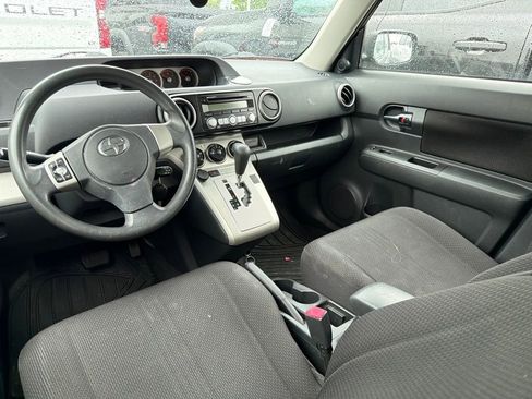 Used 2008 Scion xB FWD image 6
