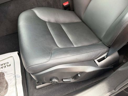 Certified 2025 Volvo XC60 B5 Core AWD/4WD image 18