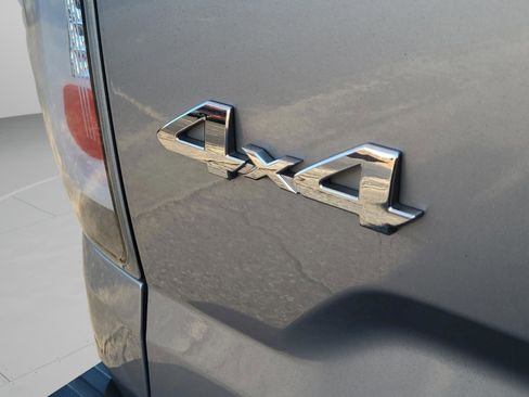 Used 2014 Toyota Tundra Platinum image 32