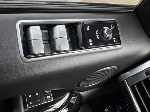 Used 2019 Land Rover Range Rover Sport Supercharged image 16