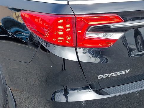 Used 2023 Honda Odyssey Touring image 38