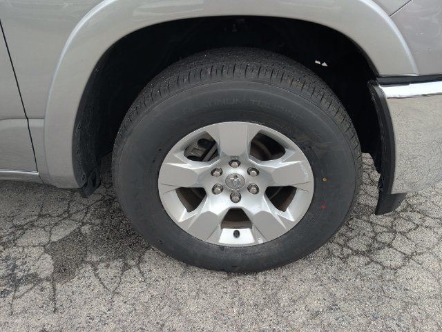 Used 2025 RAM 1500 Big Horn AWD/4WD image 35