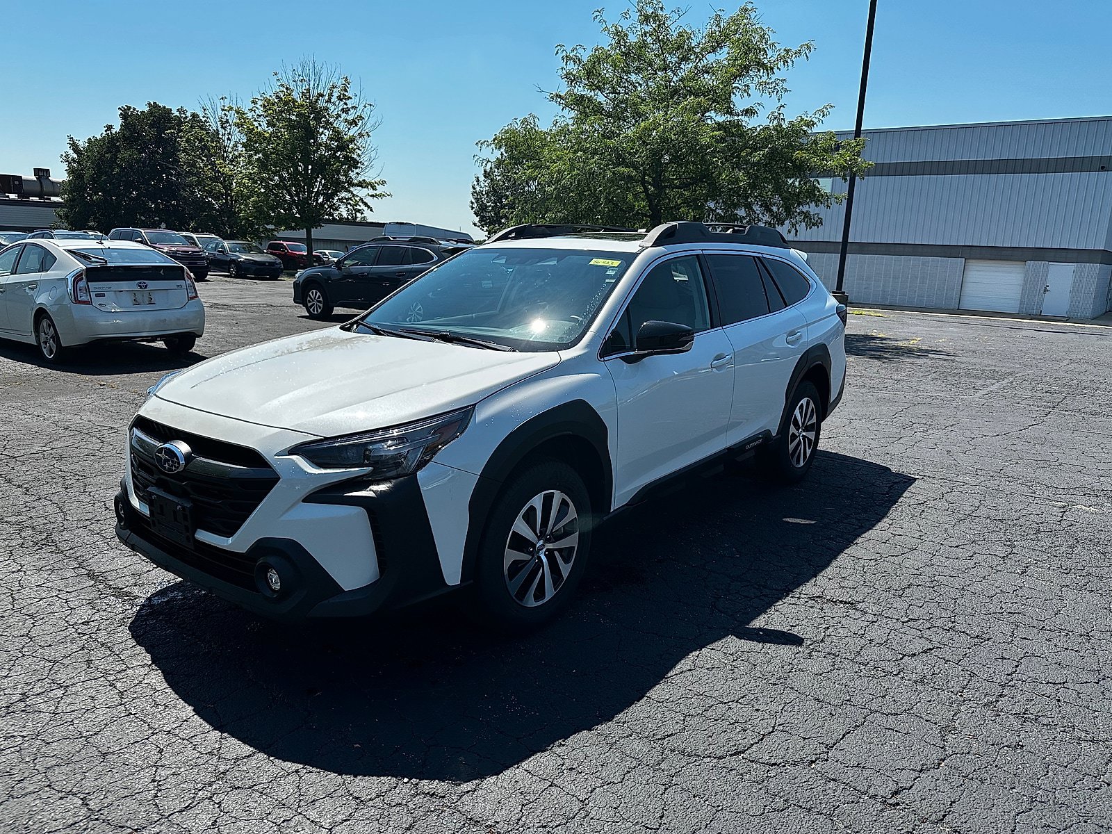 Used 2025 Subaru Outback Premium AWD/4WD image 7