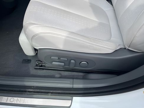 Used 2023 Hyundai Ioniq 5 Limited image 11