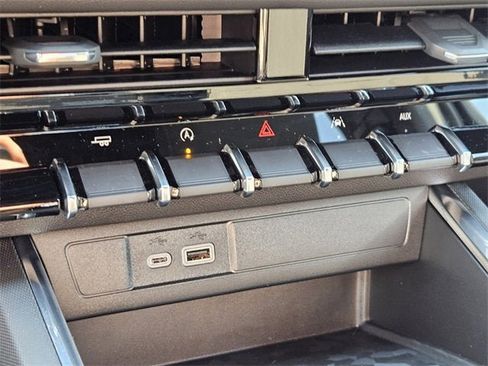 New 2026 GMC Canyon Elevation w/ Convenience Package image 18