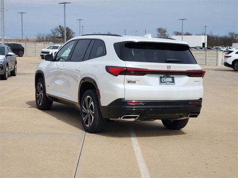 New 2025 Buick Enclave Sport Touring w/ Super Cruise Package image 5