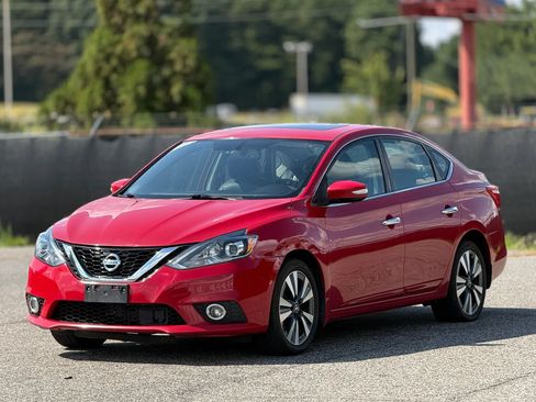 Used 2019 Nissan Sentra SL w/ Exterior Package FWD image 6