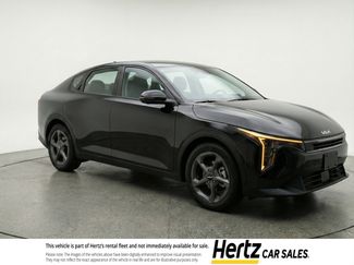 Used 2025 Kia K4 LXS video 1