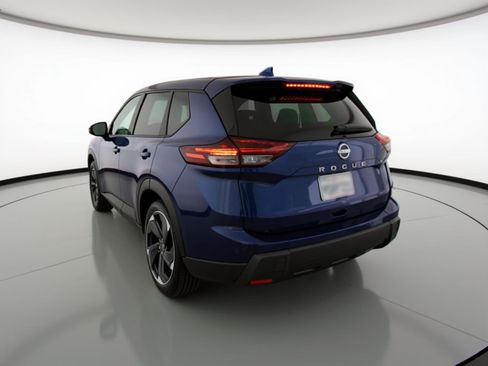 Used 2025 Nissan Rogue SV FWD image 6