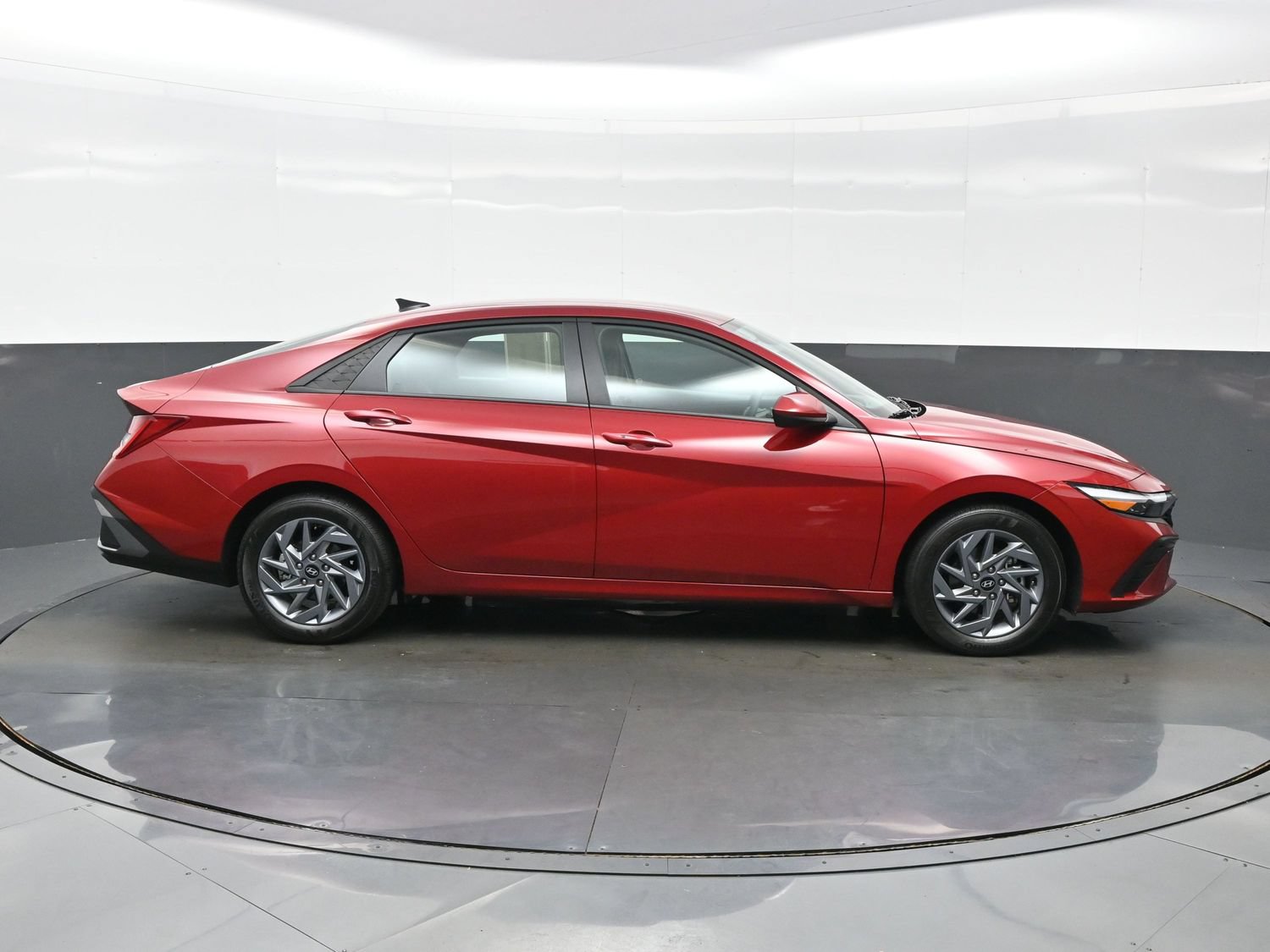 Certified 2026 Hyundai Elantra Hybrid FWD image 7