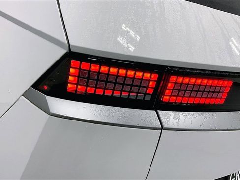 Used 2022 Hyundai Ioniq 5 SE w/ Cargo Package image 37